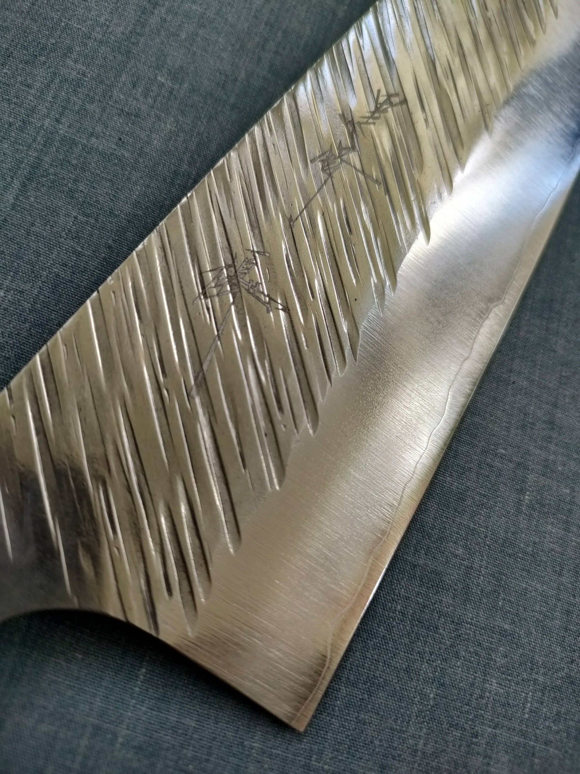 Yu Kurosaki | Fujin 240 Gyuto SG2 | Ebony & Horn