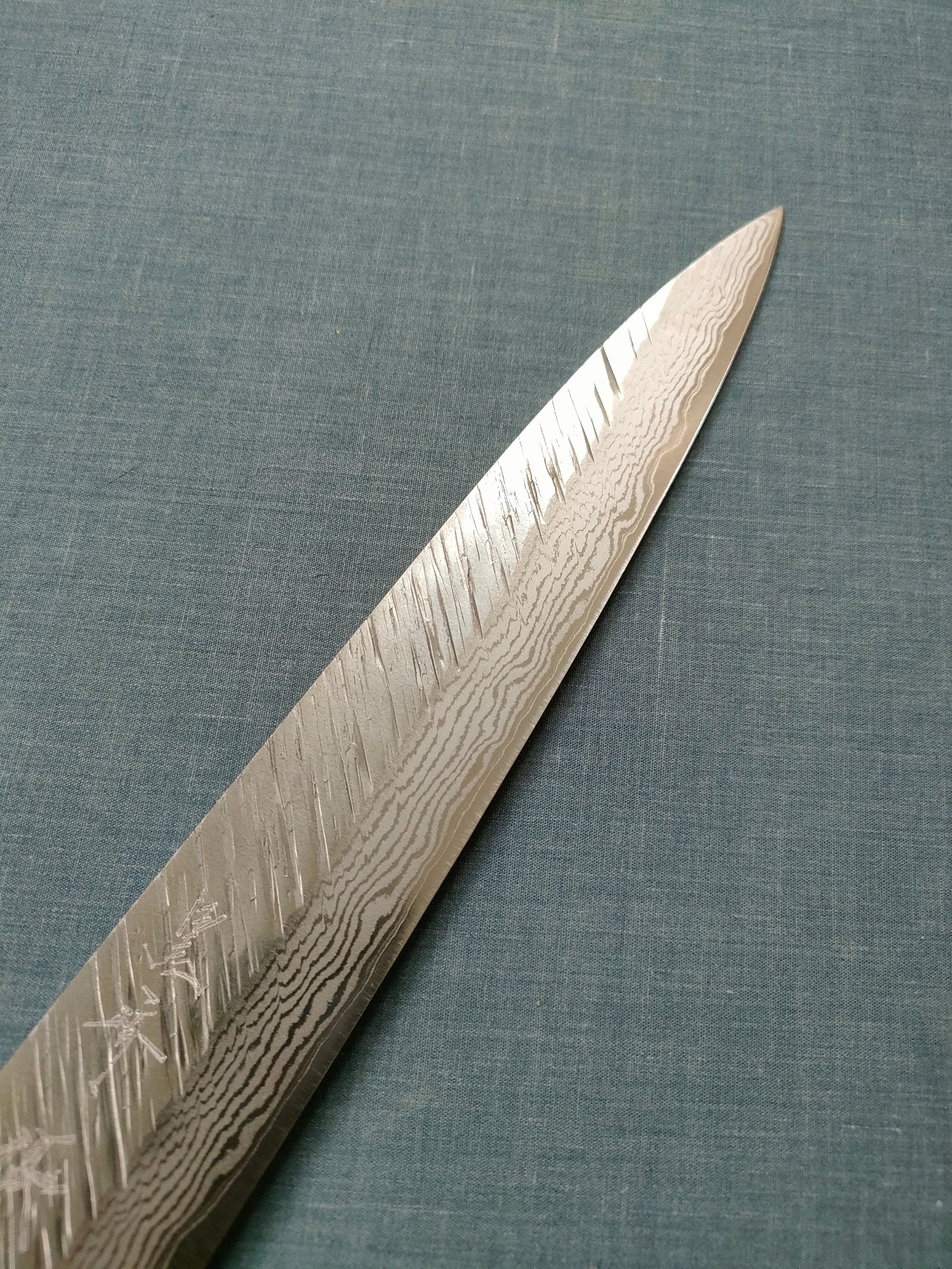 Yu Kurosaki | Fujin | Sujihiki 240mm | VG10 Damascus | Ebony Horn